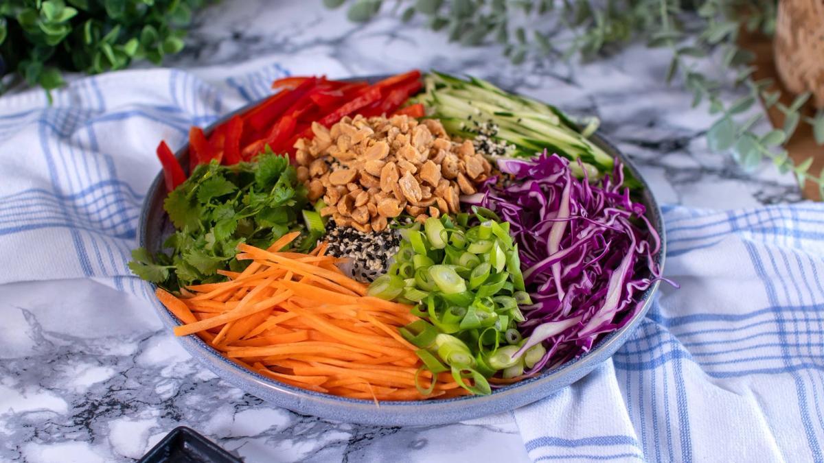 Vårrullsalat
