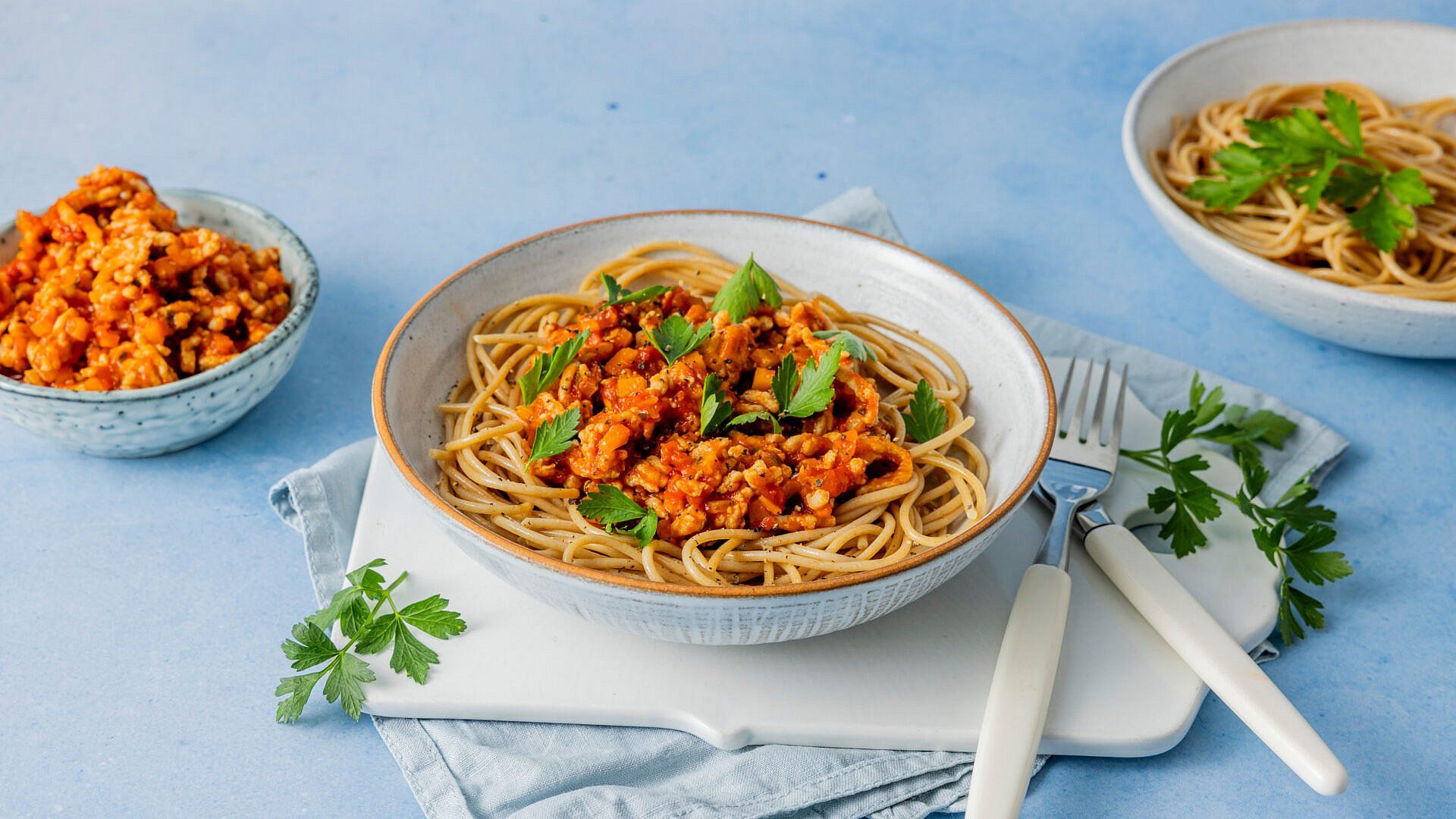 Bilde av pasta med kylling og tomatsaus
